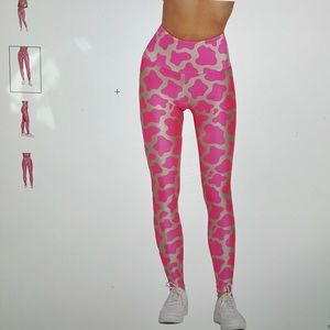 Goldsheep women’s Happy Pink Spots” legging. NEVER Worn, Full length, size M